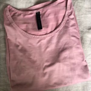 short sleeve workout top!